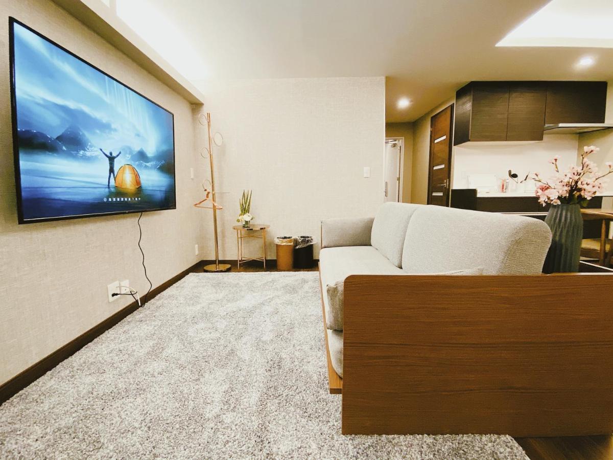 Cherry Blooming Tokyo- All Suite Boutique Hotel 东京伊樱里-中央区全套房艺术酒店 المظهر الخارجي الصورة