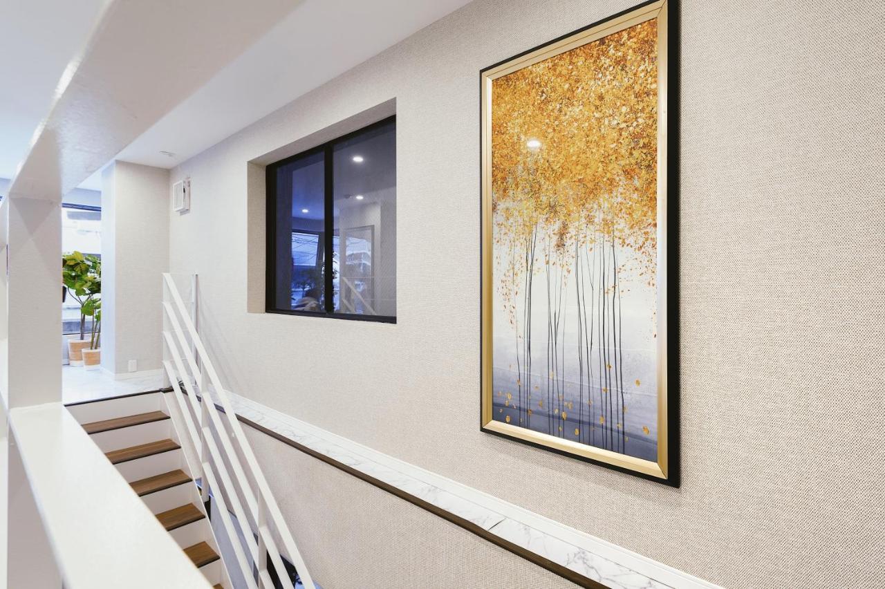 Cherry Blooming Tokyo- All Suite Boutique Hotel 东京伊樱里-中央区全套房艺术酒店 المظهر الخارجي الصورة